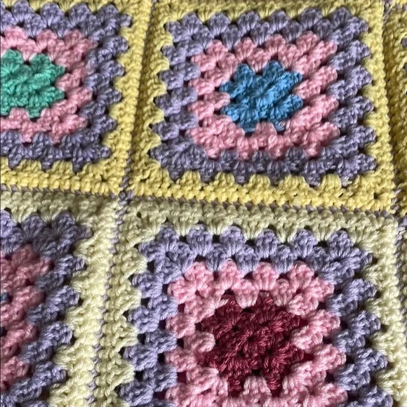 NWT Handmade Afgan Crochet Blanket Throw 55" x 47" - Picture 8 of 9